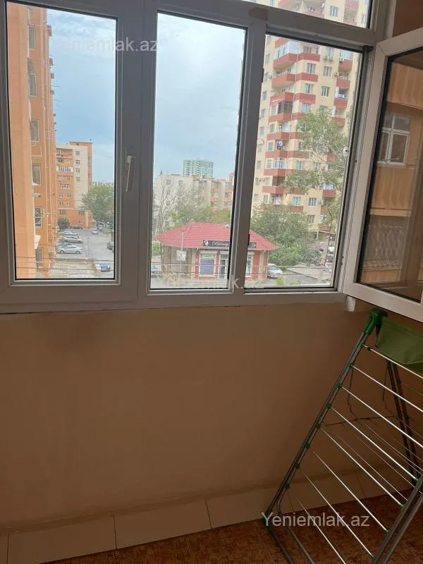 Satılır 2 otaqlı köhnə tikili 60 m²