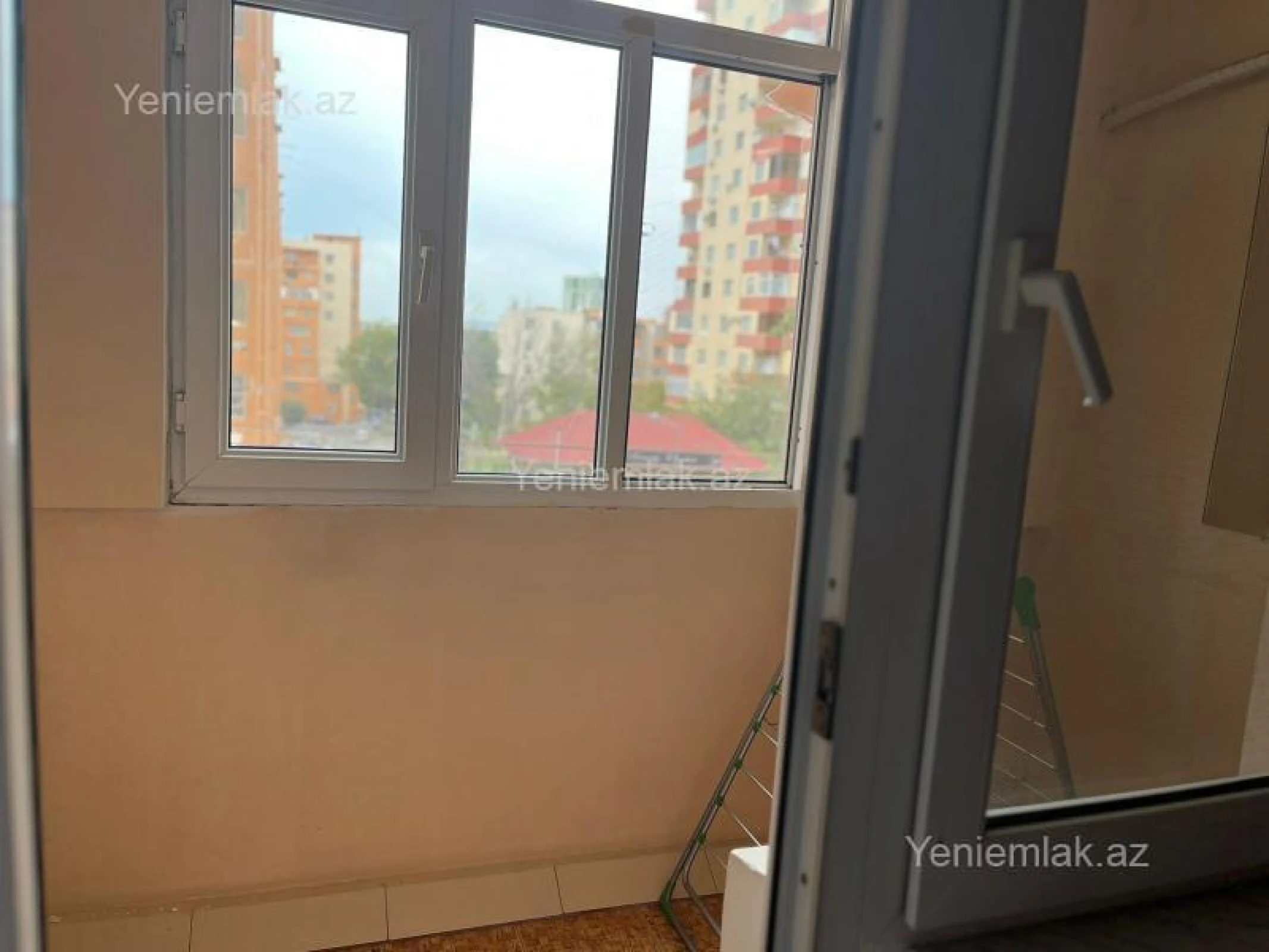 Satılır 2 otaqlı köhnə tikili 60 m²