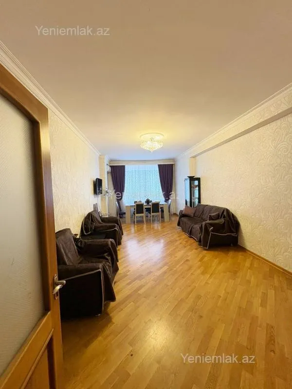 Satılır 3 otaqlı yeni tikili 120 m²