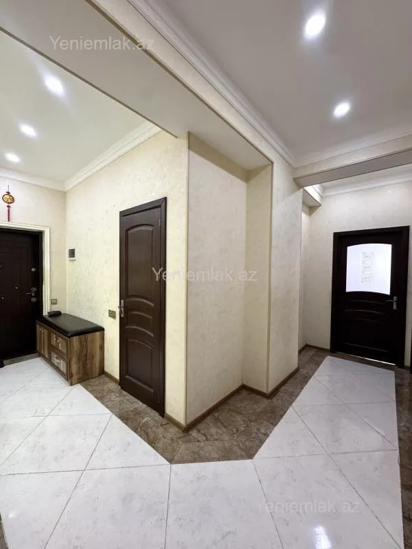 Satılır 3 otaqlı yeni tikili 119 m²