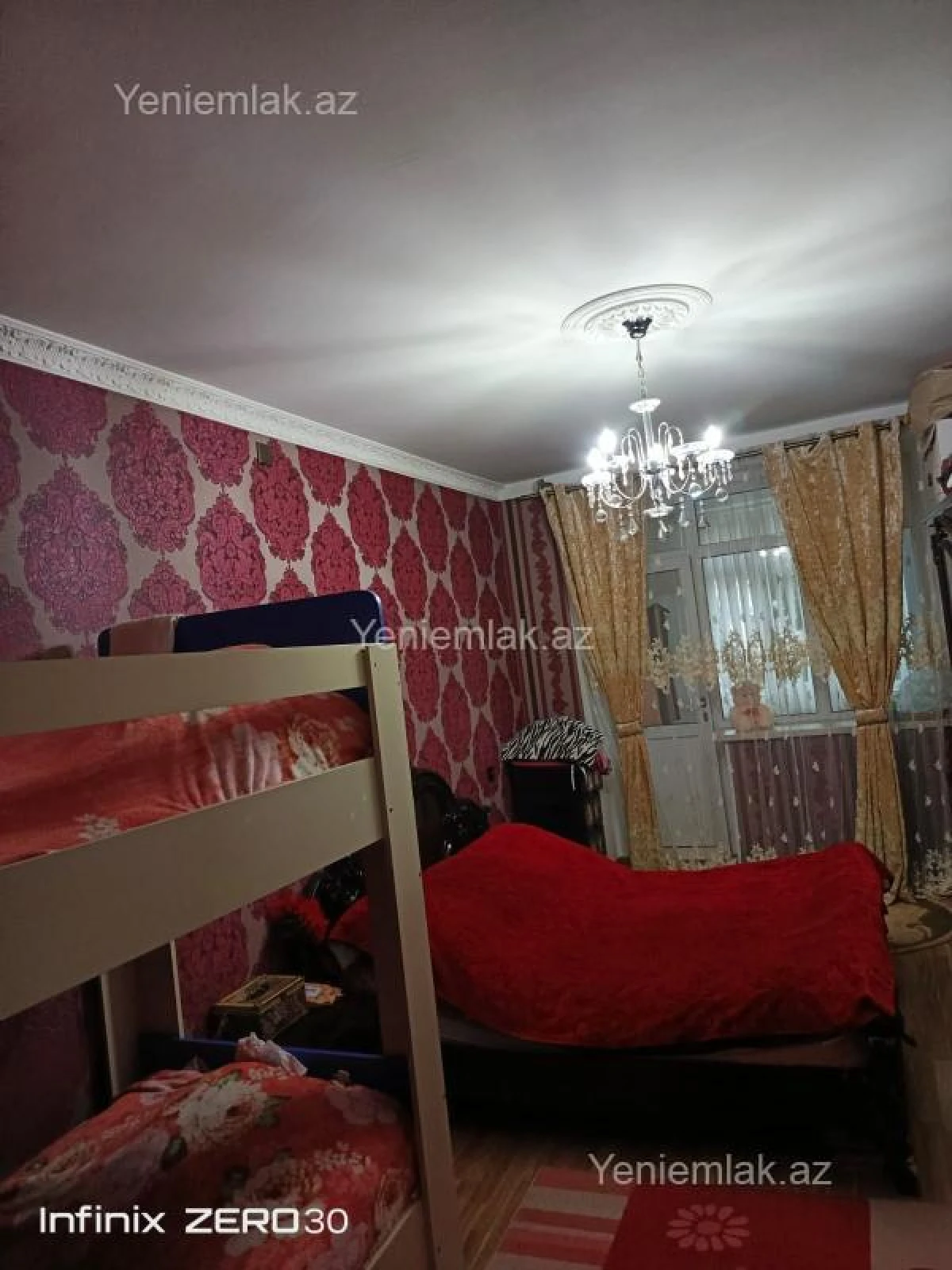 Satılır 3 otaqlı köhnə tikili 80 m²