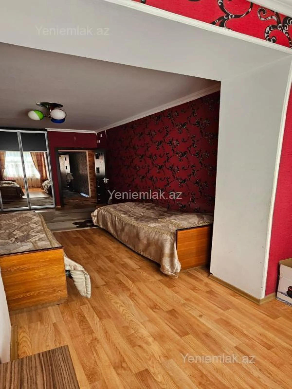 Satılır 3 otaqlı köhnə tikili 80 m²