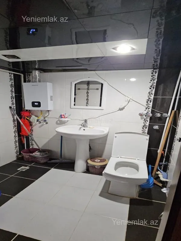 Satılır 3 otaqlı köhnə tikili 80 m²