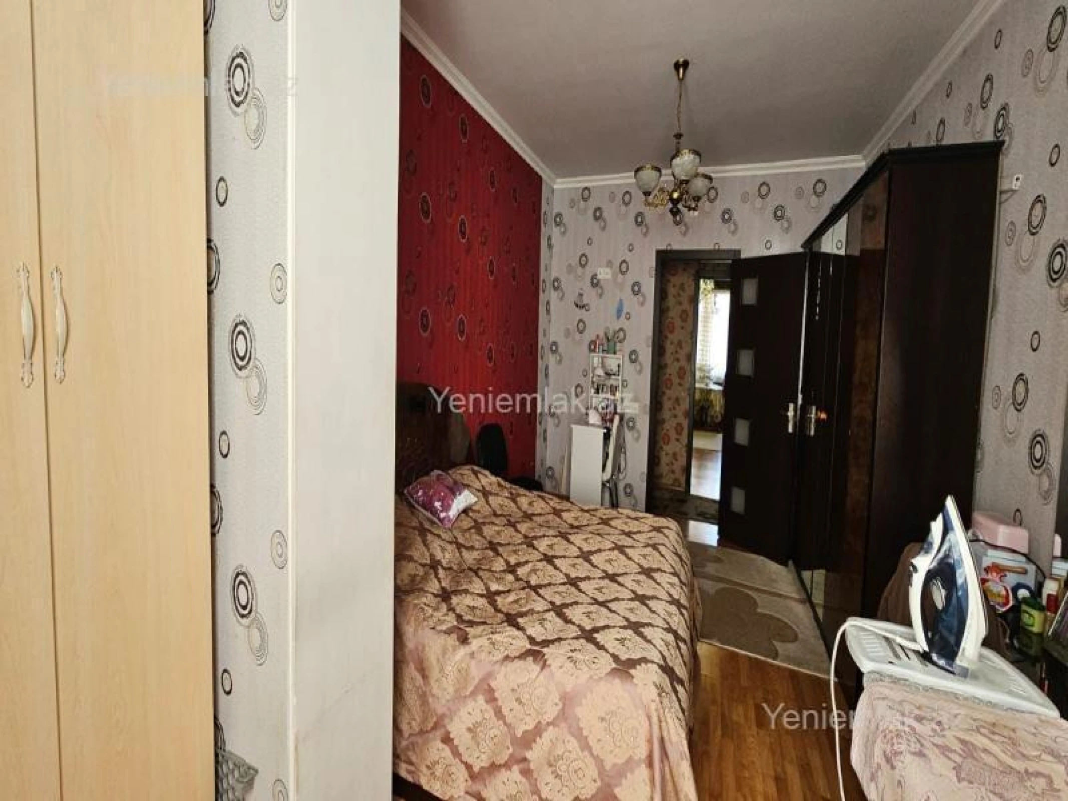 Satılır 3 otaqlı köhnə tikili 80 m²