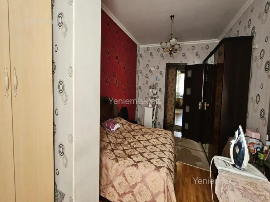Satılır 3 otaqlı köhnə tikili 80 m²