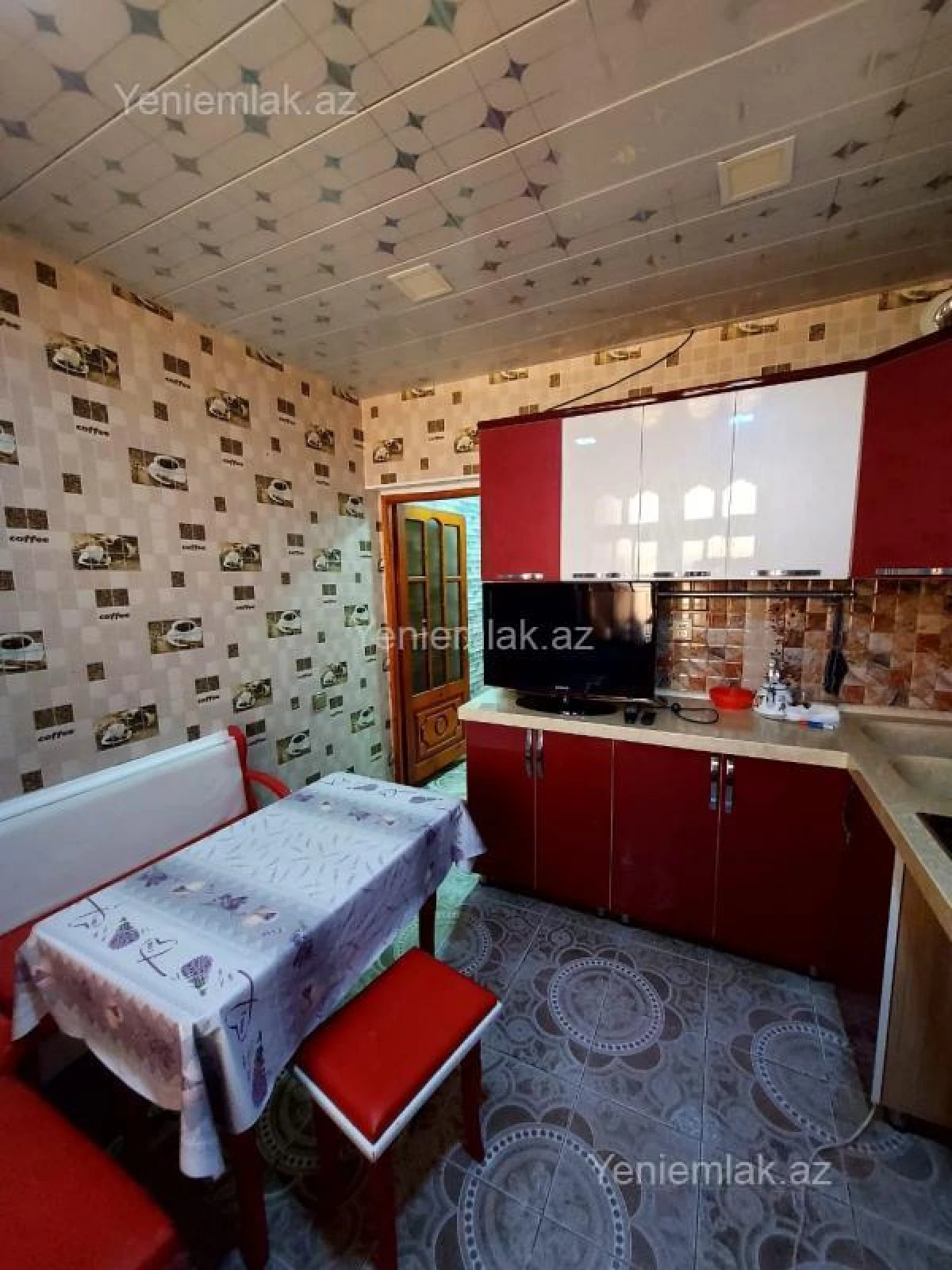 Satılır 3 otaqlı köhnə tikili 85 m²