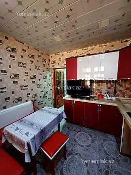 Satılır 3 otaqlı köhnə tikili 85 m²