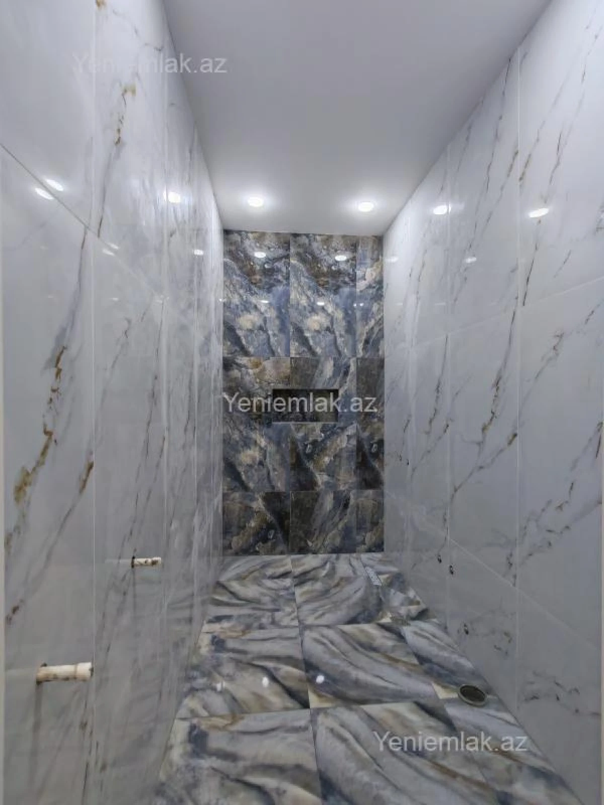 Satılır 6 otaqlı həyət evi 200 m²