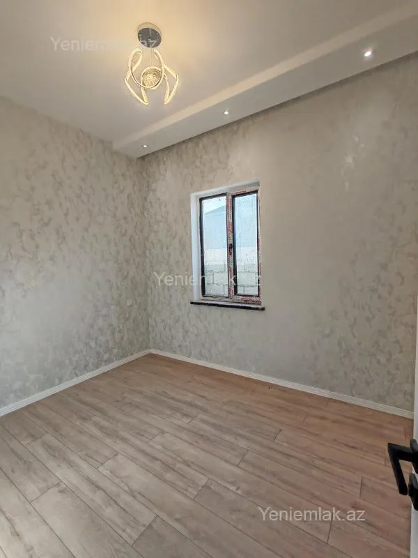 Satılır 6 otaqlı həyət evi 200 m²