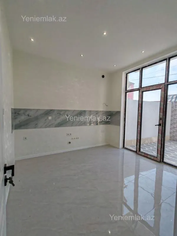 Satılır 6 otaqlı həyət evi 200 m²
