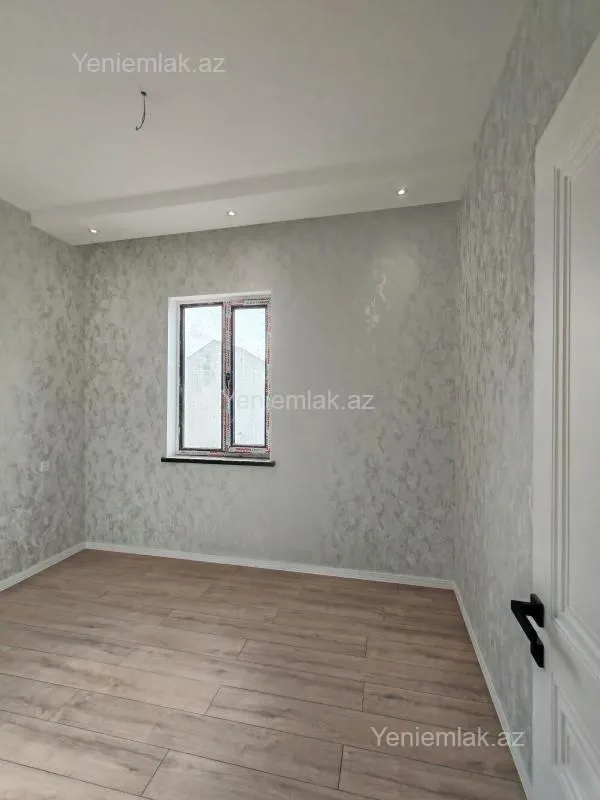 Satılır 6 otaqlı həyət evi 200 m²