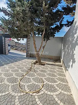 Satılır 6 otaqlı həyət evi 200 m²