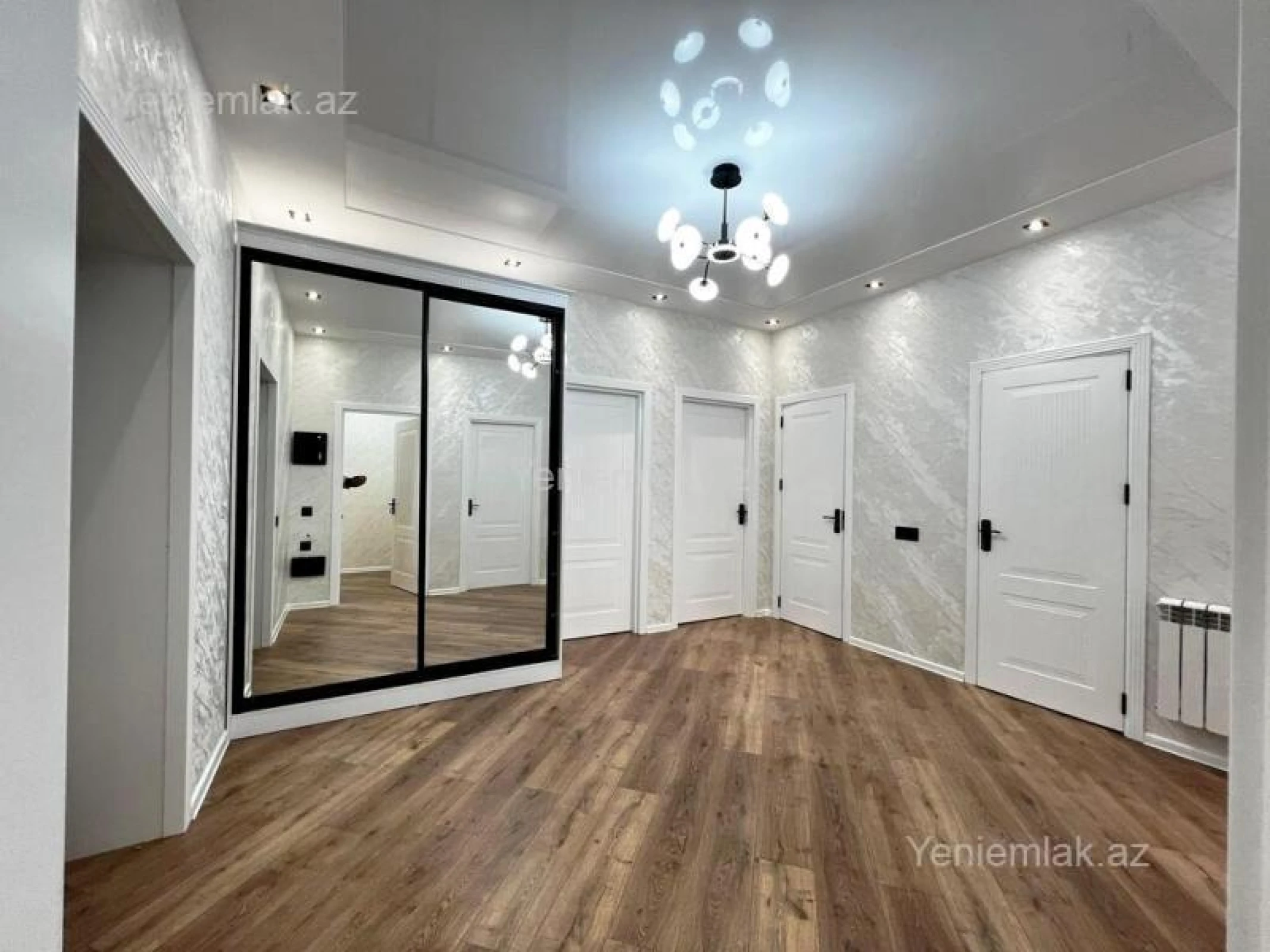 Satılır 4 otaqlı yeni tikili 135 m²