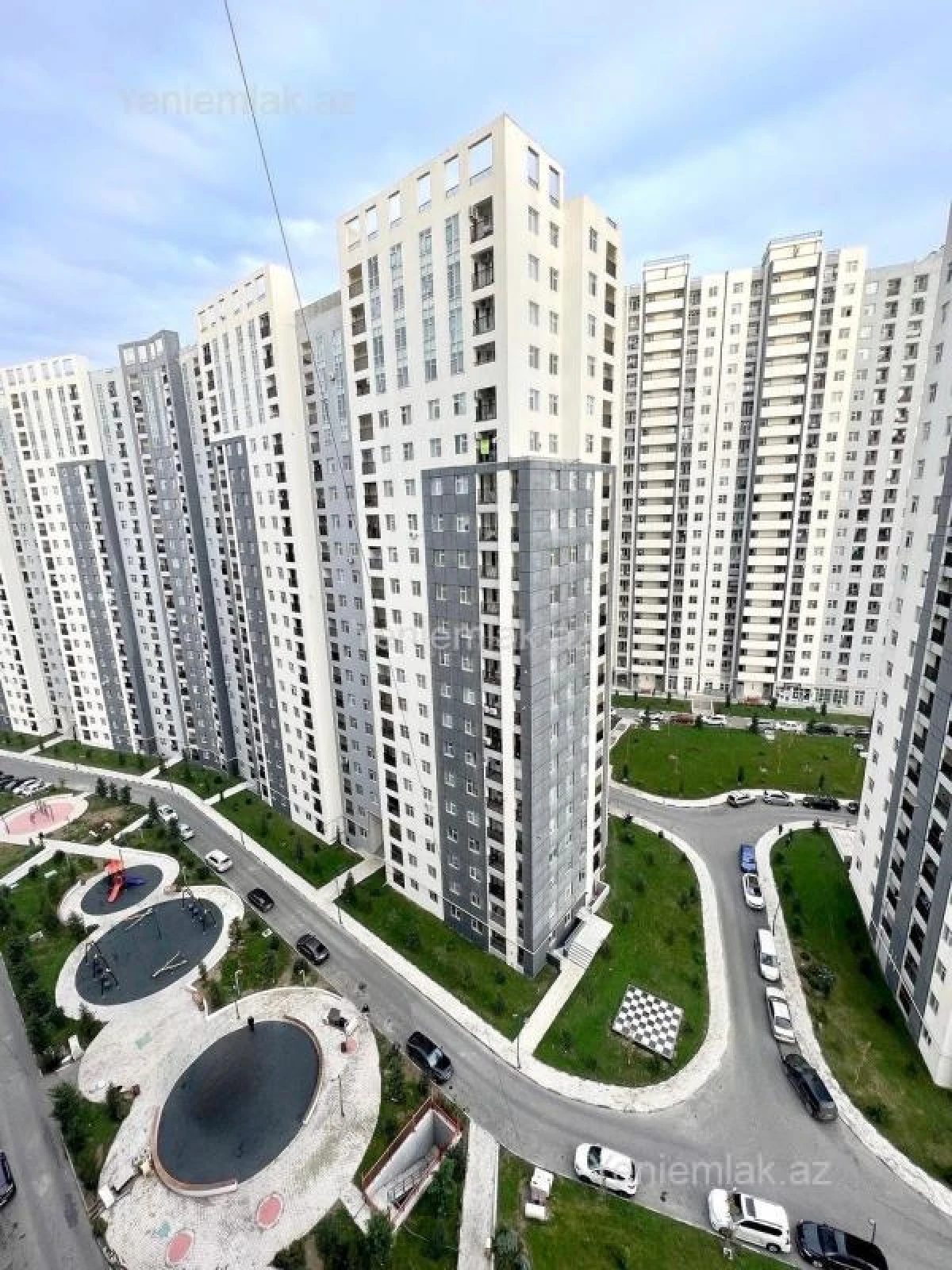 Satılır 4 otaqlı yeni tikili 135 m²