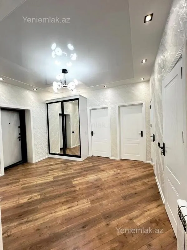 Satılır 4 otaqlı yeni tikili 135 m²
