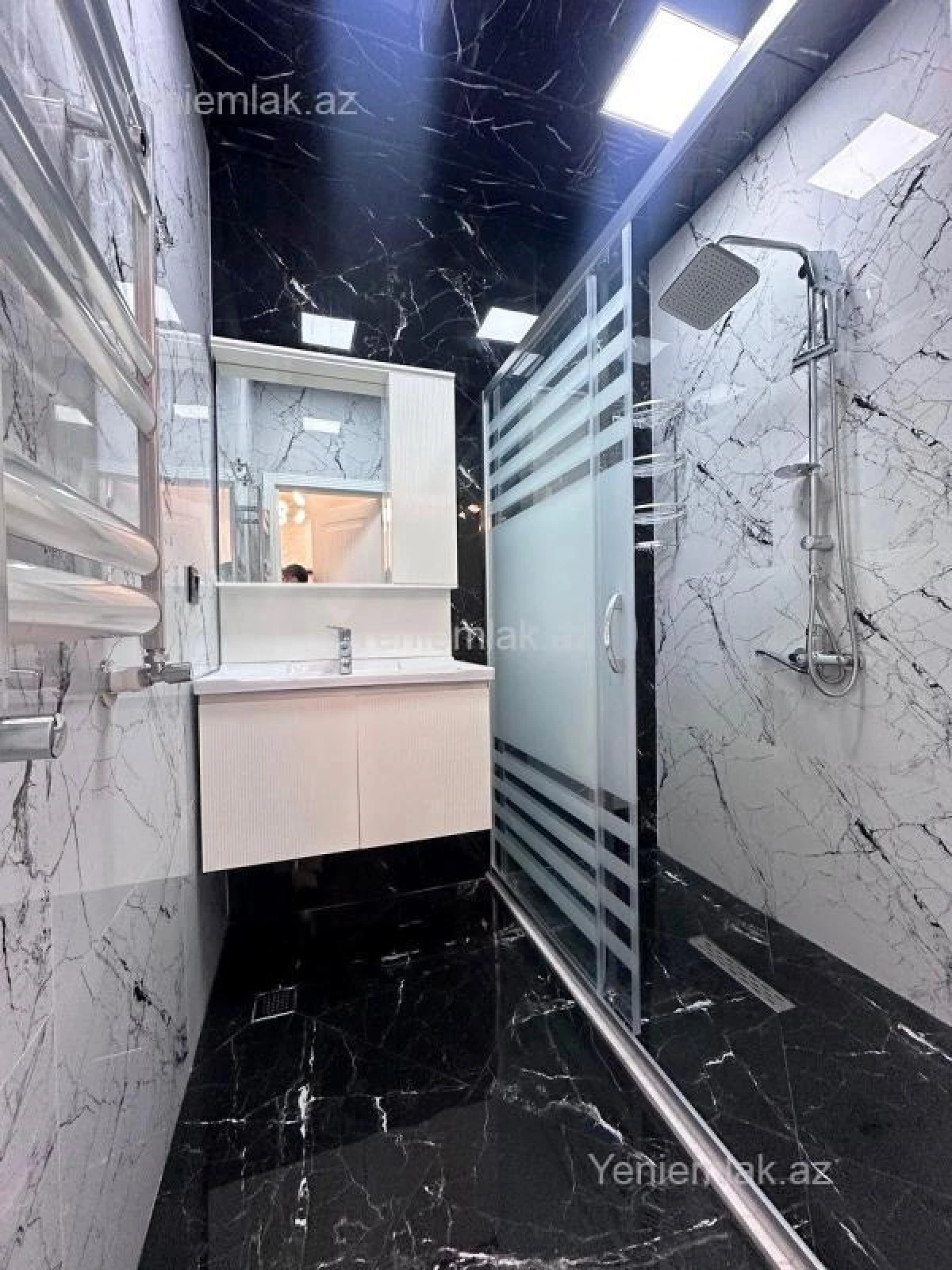 Satılır 4 otaqlı yeni tikili 135 m²