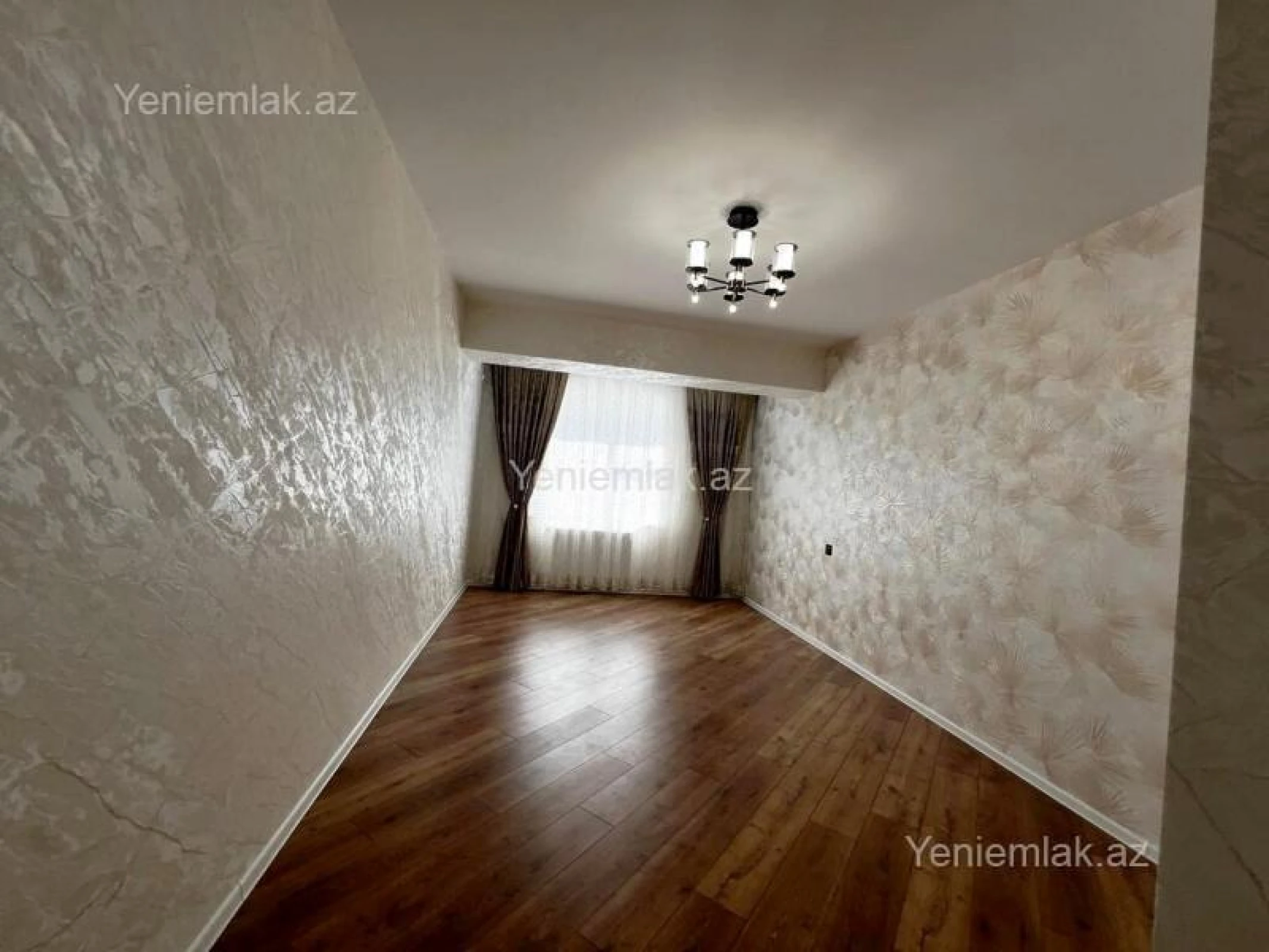 Satılır 4 otaqlı yeni tikili 135 m²