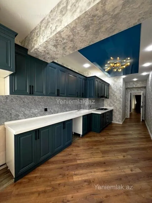 Satılır 4 otaqlı yeni tikili 135 m²