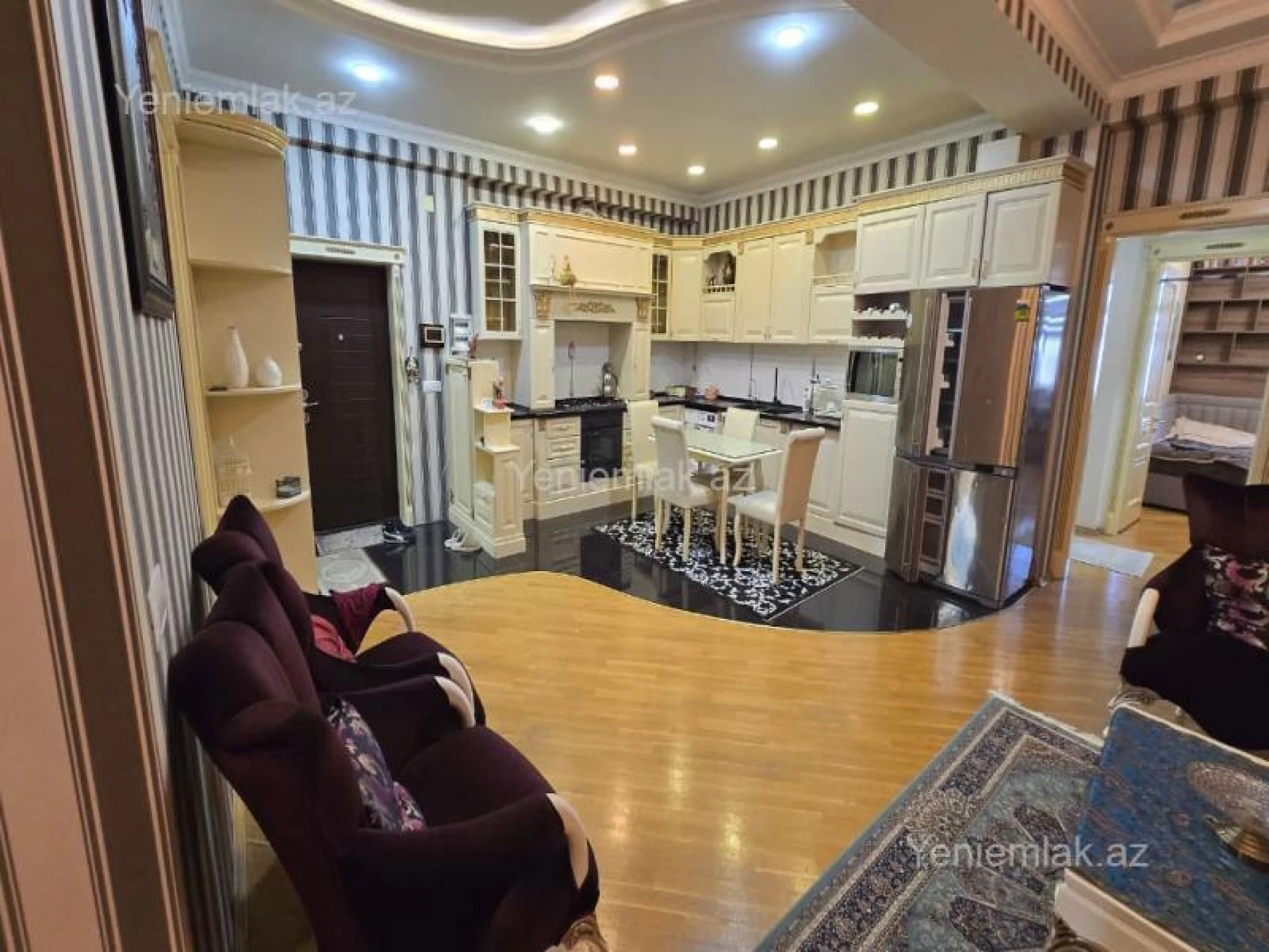 Satılır 4 otaqlı yeni tikili 135 m²