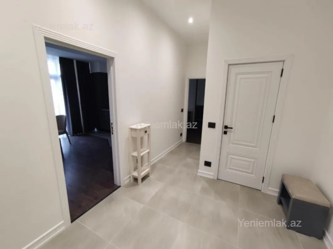 Satılır 2 otaqlı yeni tikili 80 m²