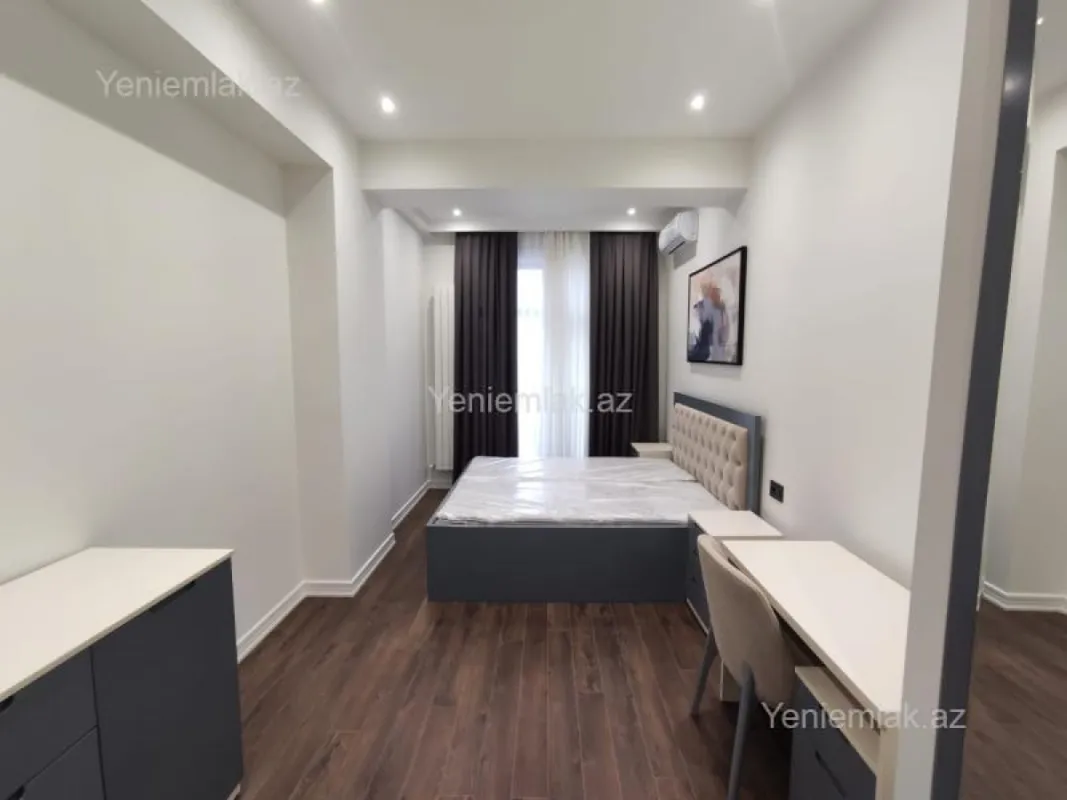 Satılır 2 otaqlı yeni tikili 80 m²