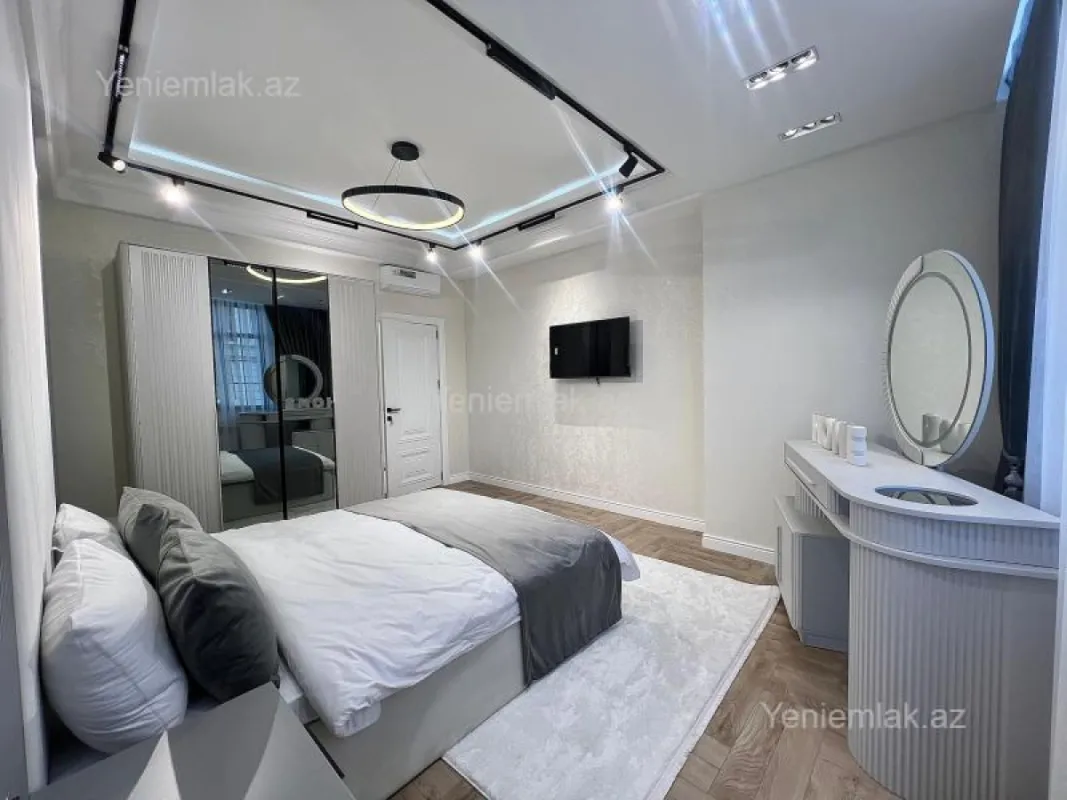 Satılır 3 otaqlı yeni tikili 100 m²