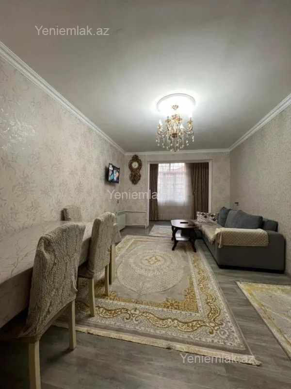 Satılır 3 otaqlı köhnə tikili 80 m²