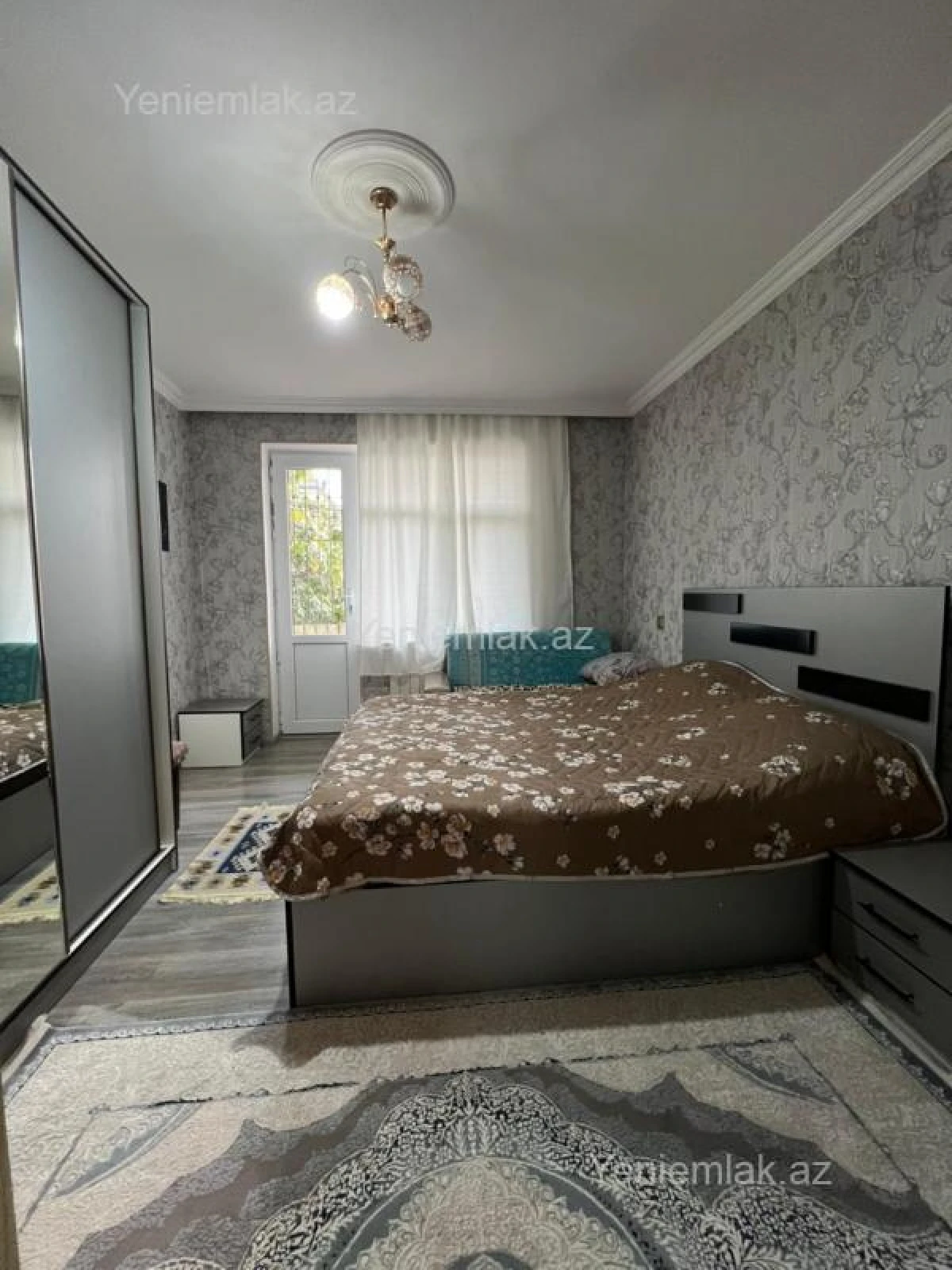 Satılır 3 otaqlı köhnə tikili 80 m²