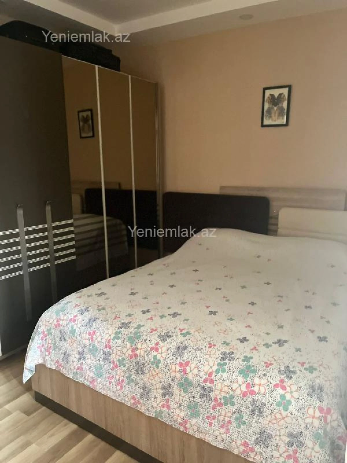 Satılır 2 otaqlı köhnə tikili 60 m²