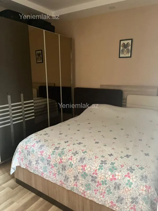 Satılır 2 otaqlı köhnə tikili 60 m²