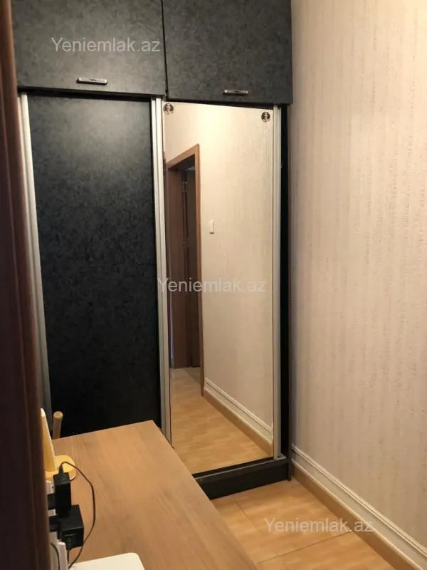 Satılır 2 otaqlı köhnə tikili 60 m²