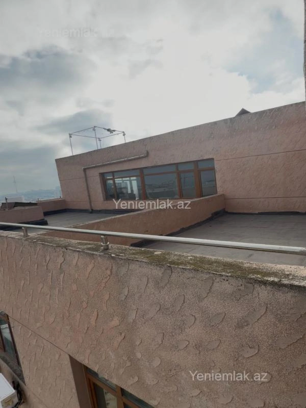 Satılır 3 otaqlı yeni tikili 120 m²