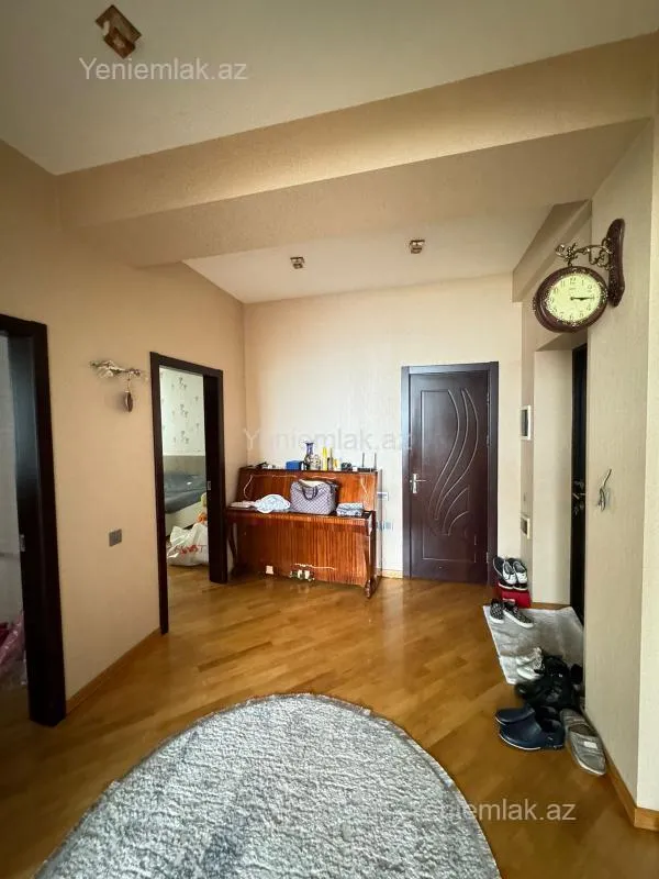 Satılır 3 otaqlı yeni tikili 110 m²