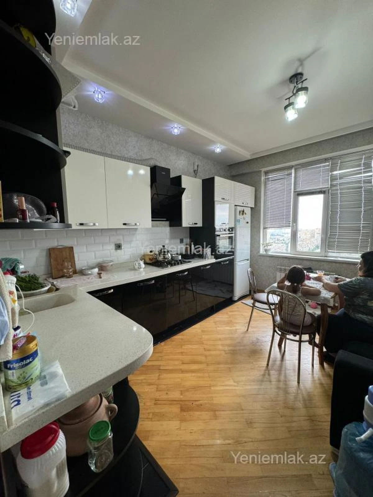 Satılır 3 otaqlı yeni tikili 110 m²