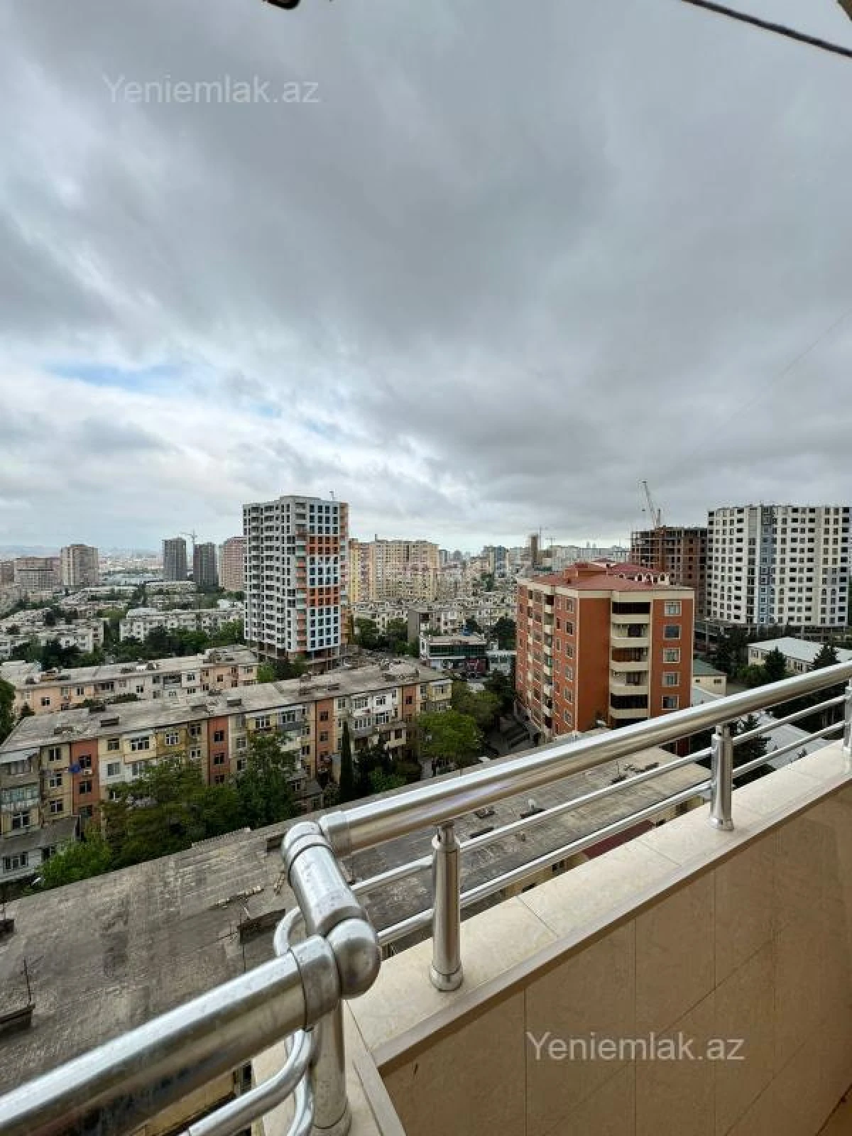 Satılır 3 otaqlı yeni tikili 110 m²