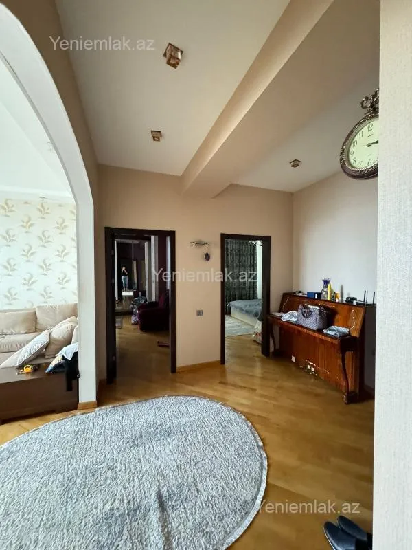 Satılır 3 otaqlı yeni tikili 110 m²