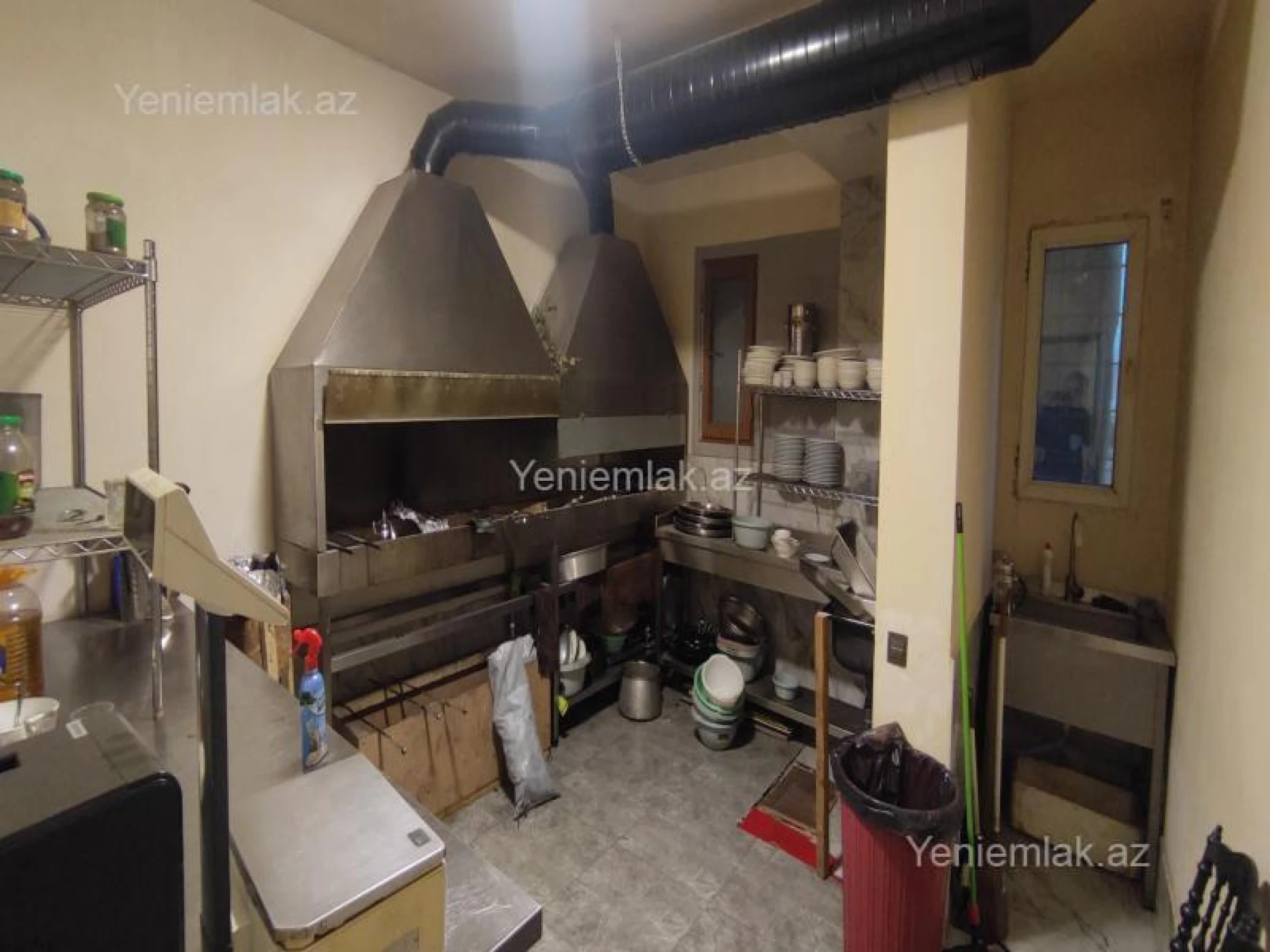 Satılır 6 otaqlı obyekt 300 m²