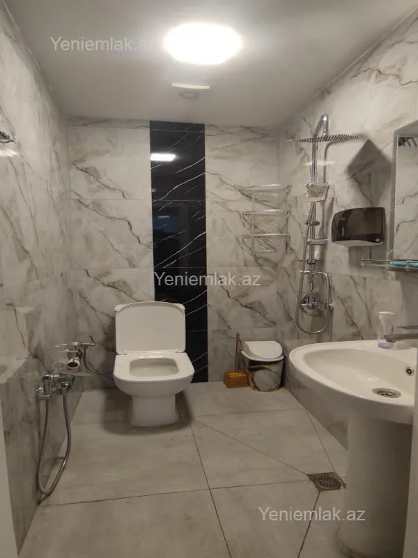 Satılır 6 otaqlı obyekt 300 m²