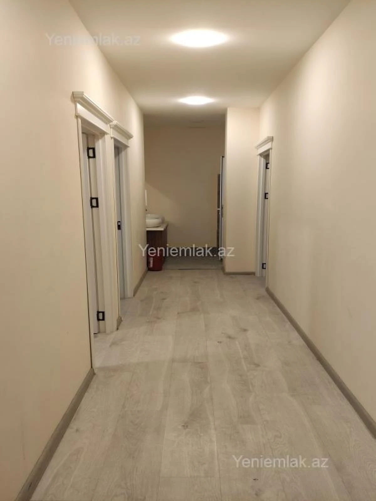 Satılır 6 otaqlı obyekt 300 m²