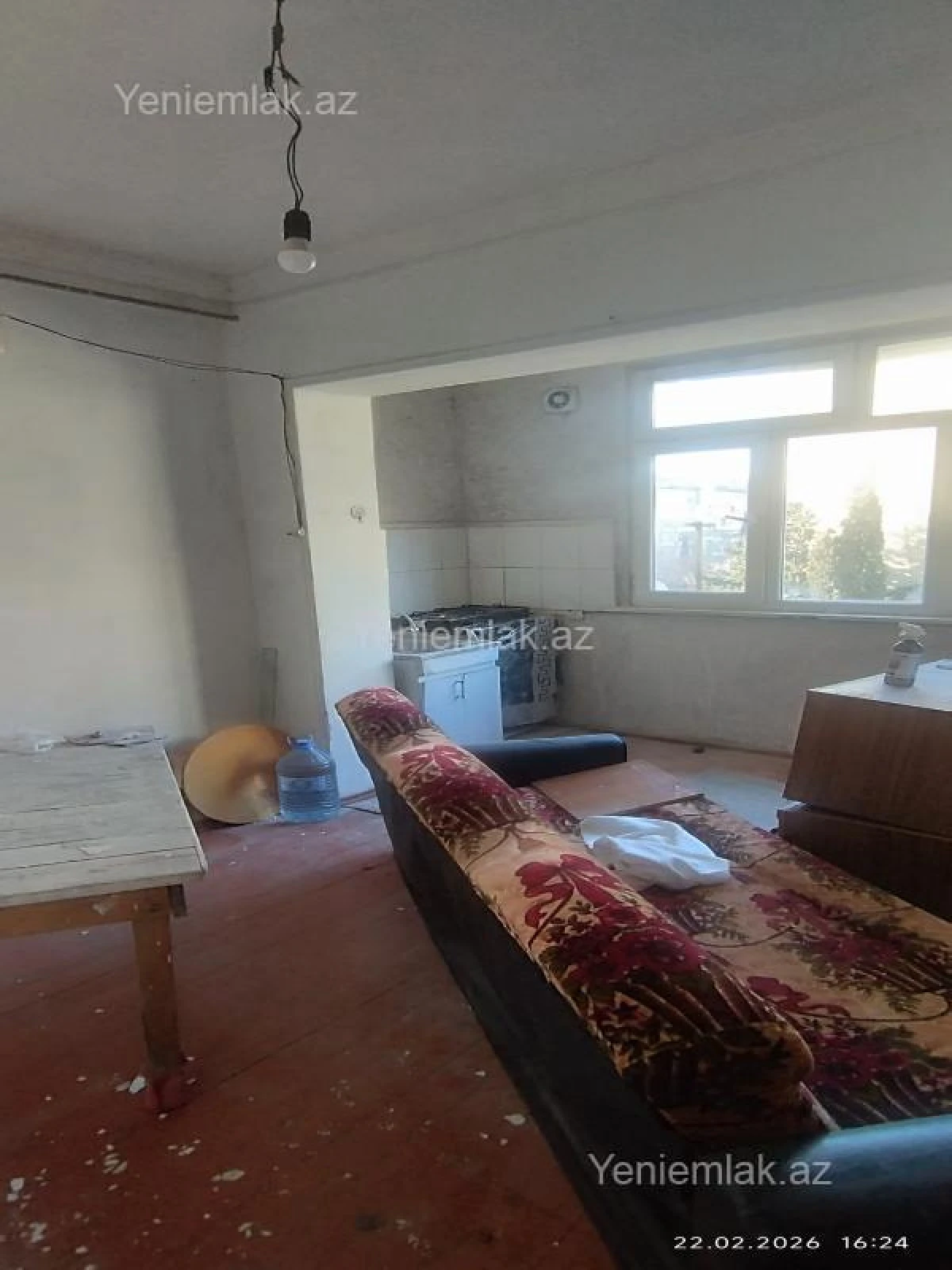 Satılır 2 otaqlı köhnə tikili 56 m²