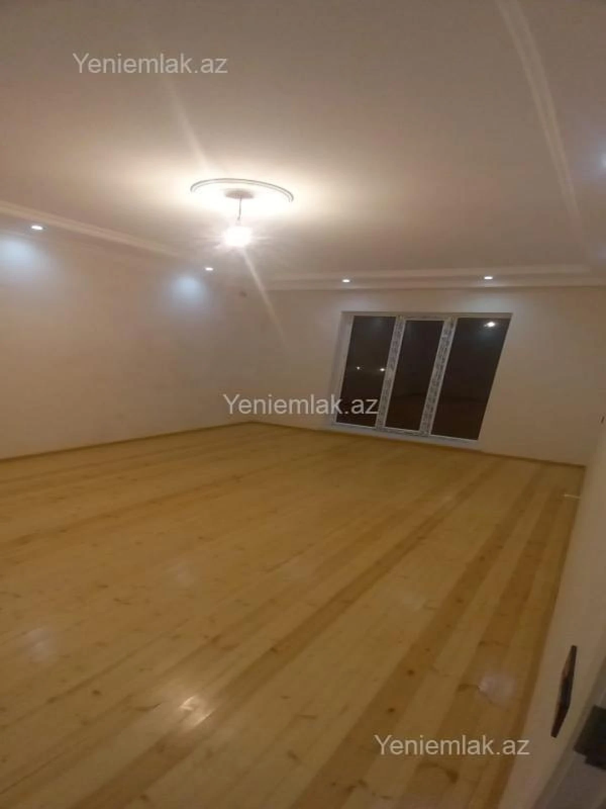 Satılır 4 otaqlı həyət evi 135 m²