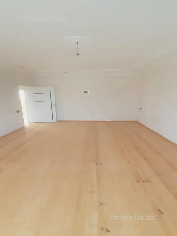 Satılır 4 otaqlı həyət evi 135 m²