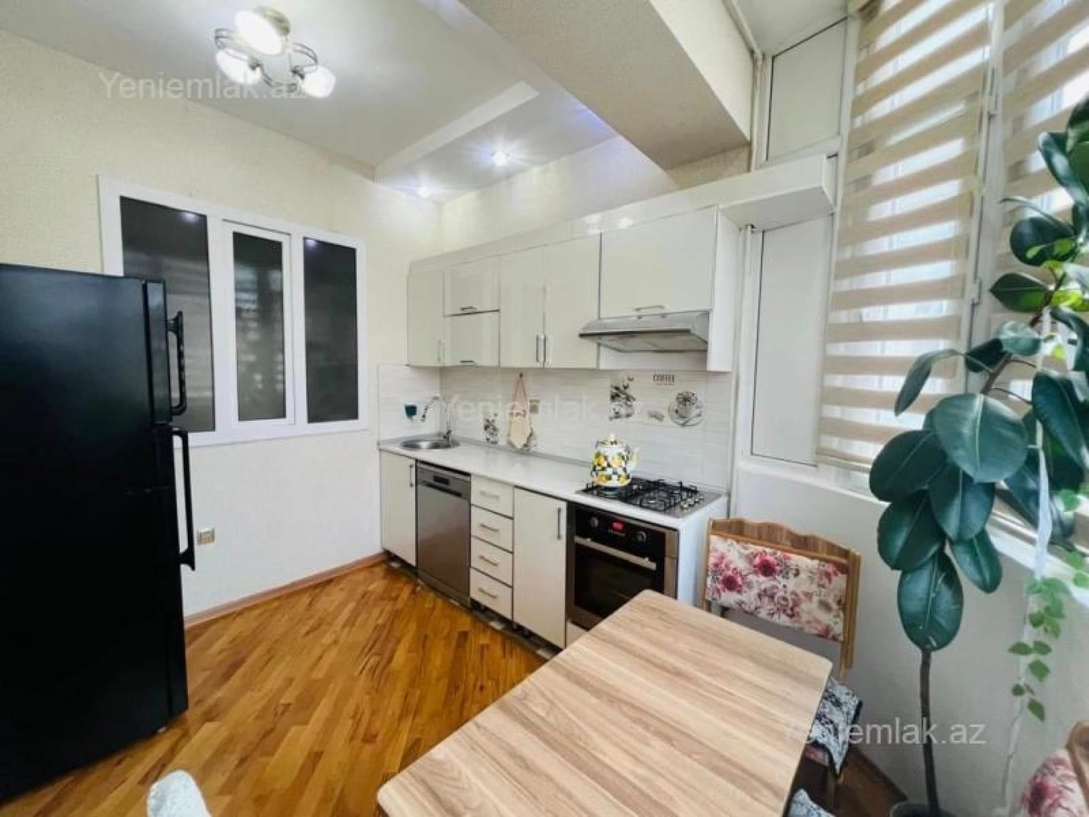 Satılır 3 otaqlı yeni tikili 94 m²