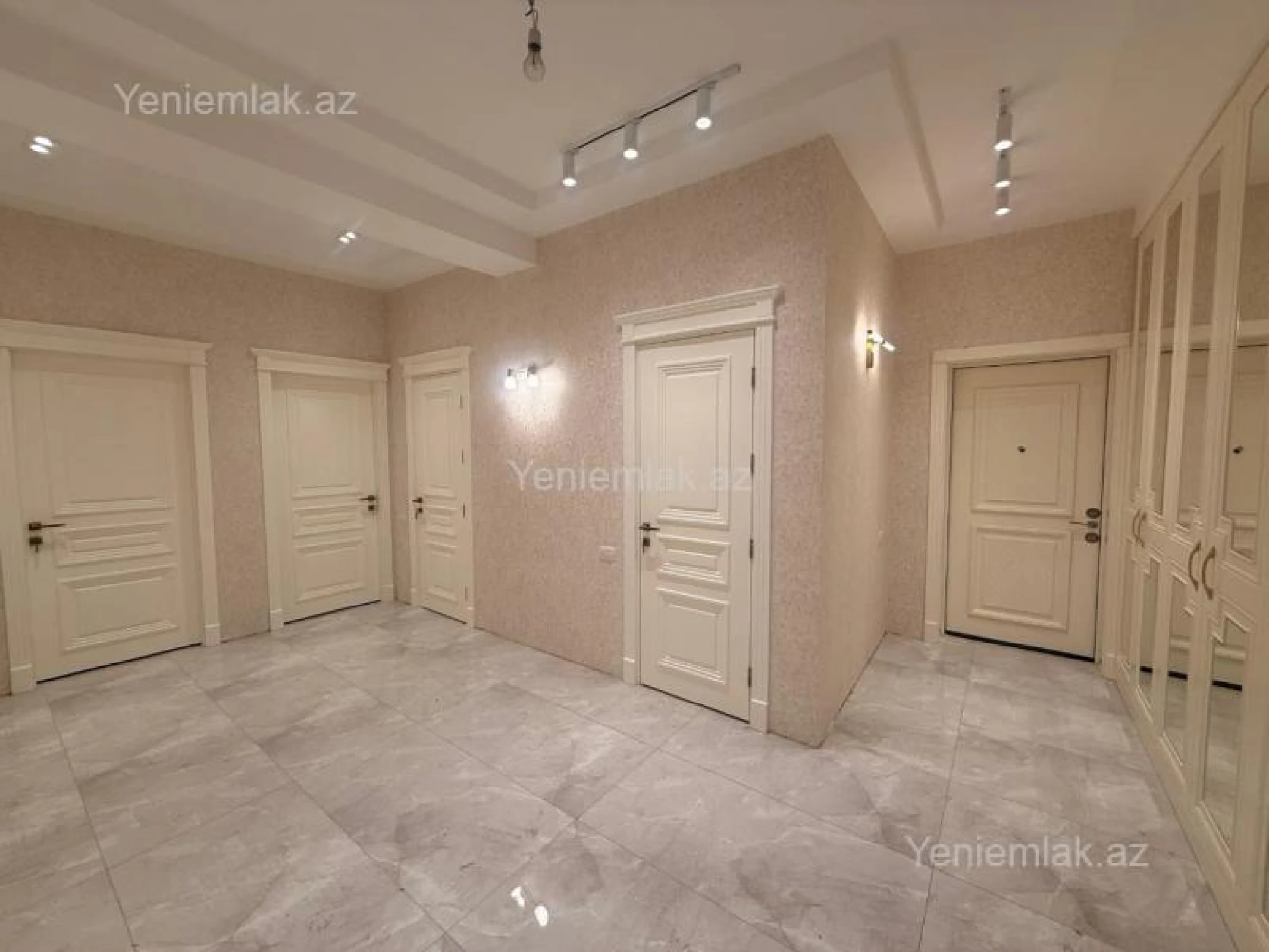 Satılır 4 otaqlı yeni tikili 142 m²