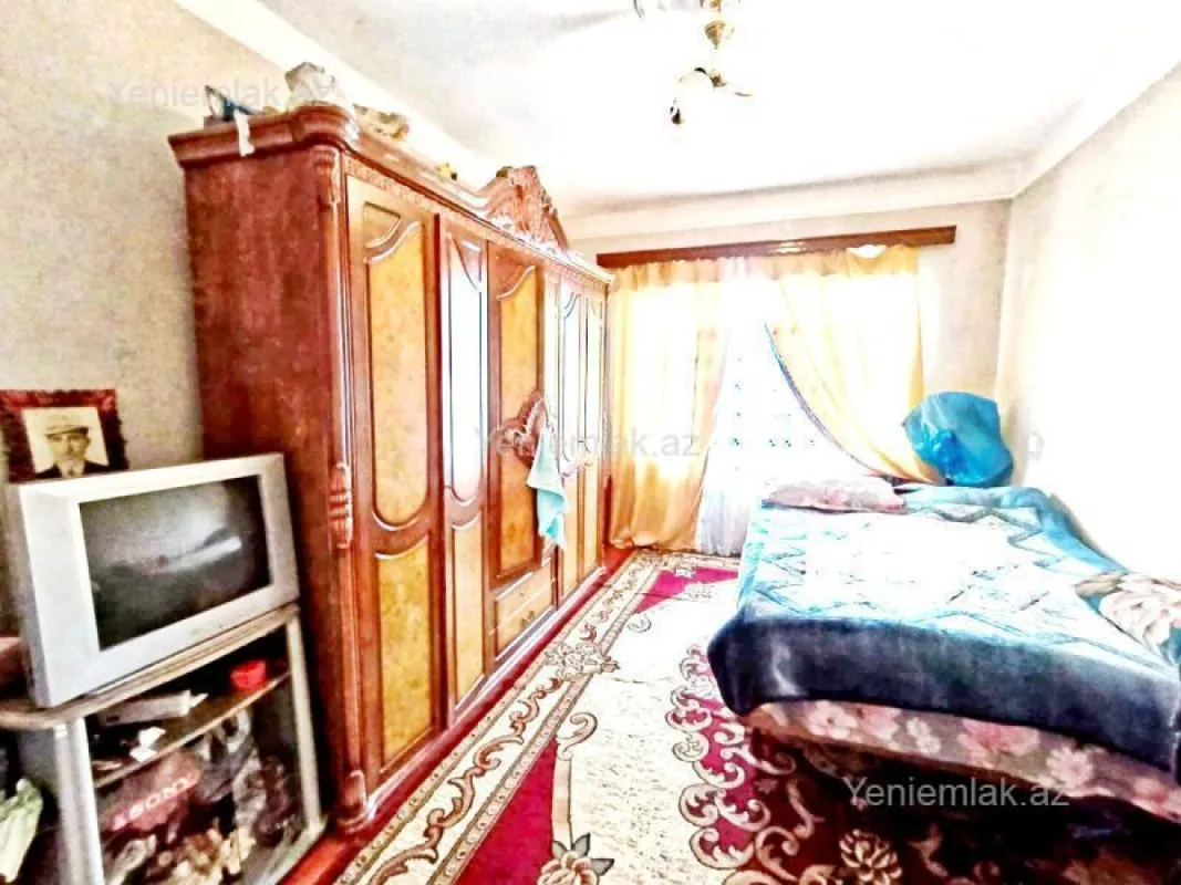 Satılır 5 otaqlı köhnə tikili 120 m²