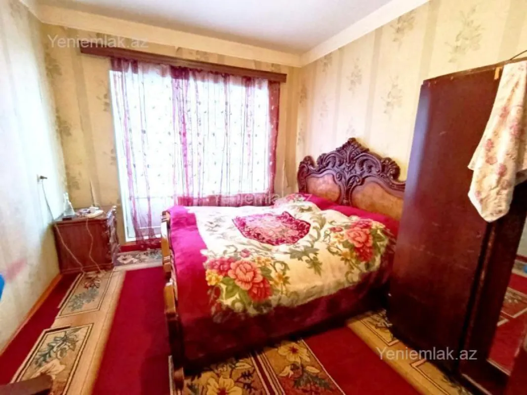 Satılır 5 otaqlı köhnə tikili 120 m²