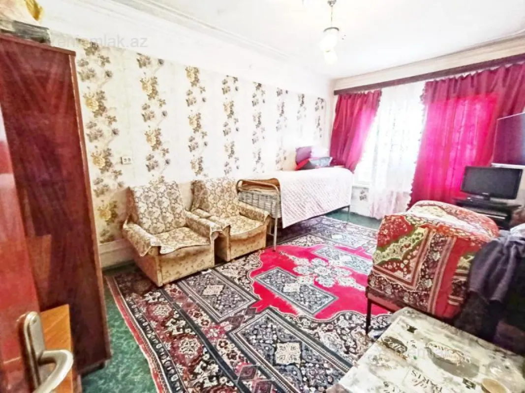 Satılır 5 otaqlı köhnə tikili 120 m²