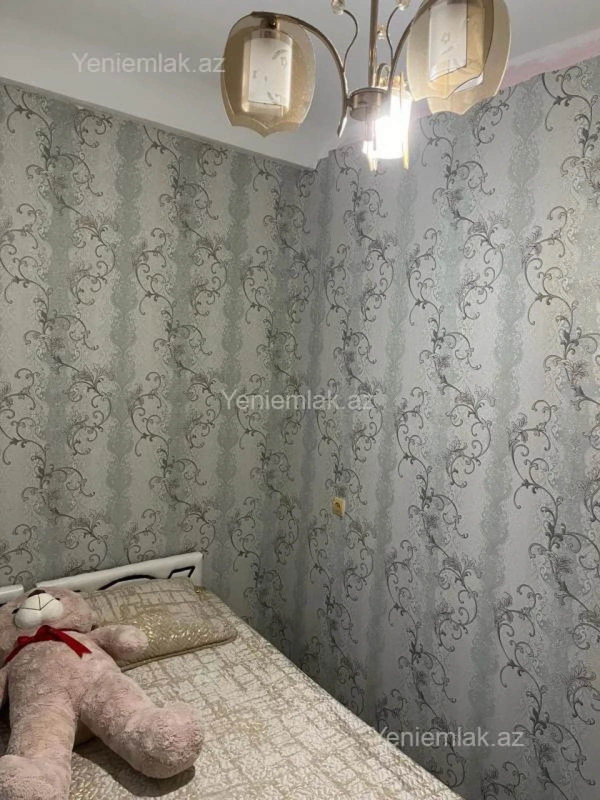 Satılır 1 otaqlı köhnə tikili 35 m²