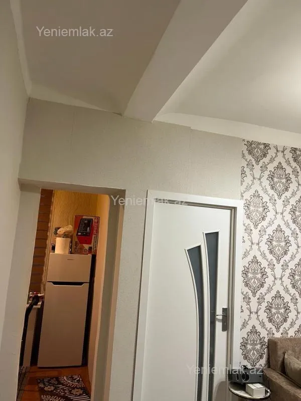 Satılır 1 otaqlı köhnə tikili 35 m²