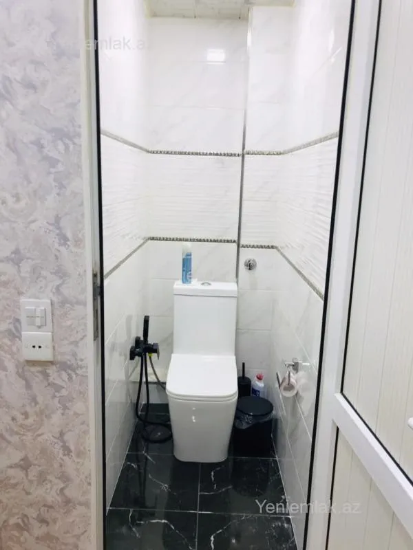 Satılır 4 otaqlı köhnə tikili 100 m²